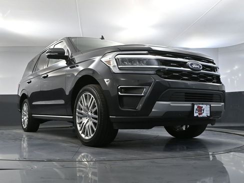 Used 2024 Ford Expedition Limited image 61