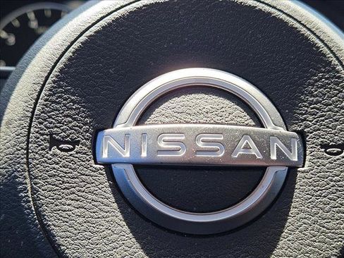 Used 2024 Nissan Rogue SV FWD image 14