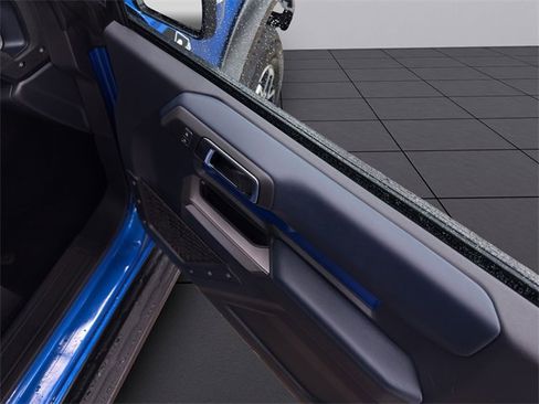 Used 2022 Ford Bronco Outer Banks image 17