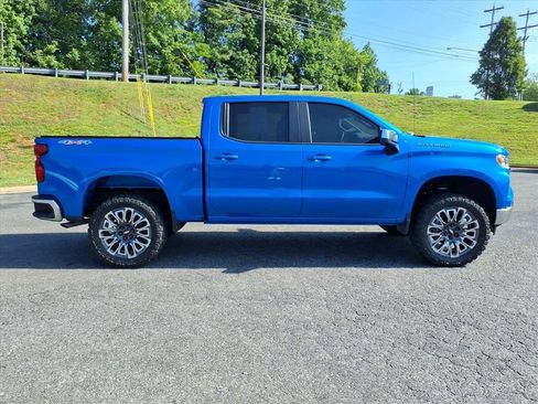 Used 2026 Chevrolet Silverado 1500 LT w/ Leather Package AWD/4WD image 2