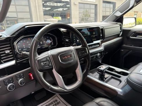 Used 2022 GMC Sierra 1500 SLT w/ SLT Premium Package AWD/4WD image 13