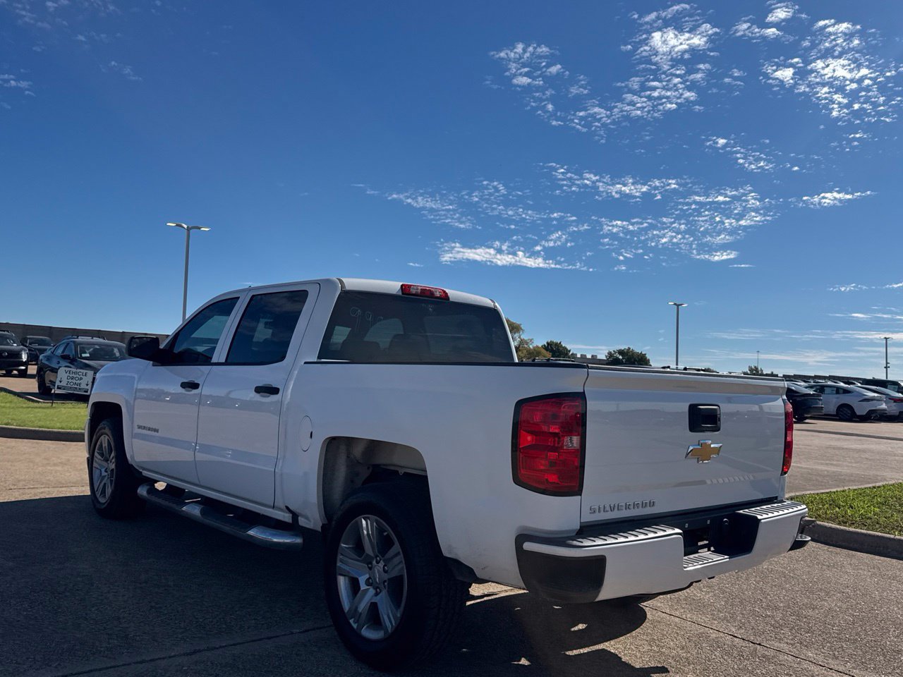 Used 2018 Chevrolet Silverado 1500 Custom w/ Custom Convenience Package RWD image 19