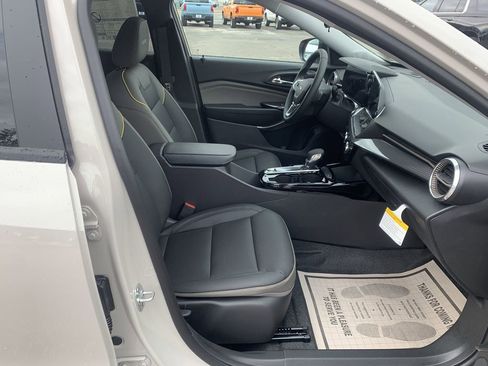 New 2026 Chevrolet Trax ACTIV FWD image 6