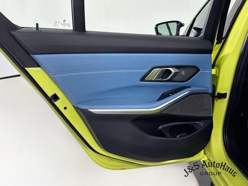 Used 2021 BMW M3 Competition w/ M Carbon Exterior Package RWD image 33