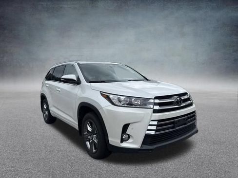 Used 2018 Toyota Highlander Limited Platinum AWD/4WD image 7