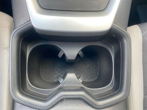 Used 2021 Toyota RAV4 XLE image 30