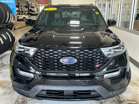 Used 2023 Ford Explorer ST w/ Equipment Group 401A image 2