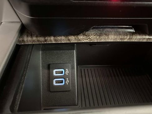 Used 2019 Ford F350 Lariat w/ Lariat Ultimate Package AWD/4WD image 22