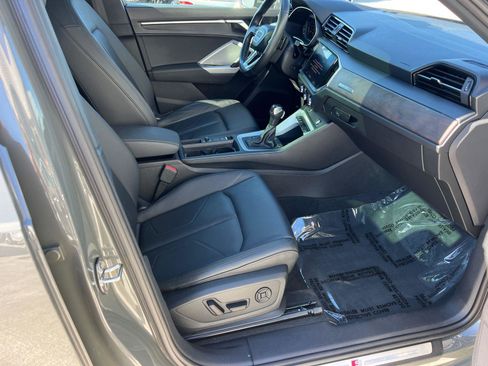 Used 2022 Audi Q3 2.0T Premium w/ Convenience Package image 13