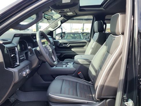 New 2026 GMC Sierra 2500 AT4X w/ LPO, Black Badging Package image 18