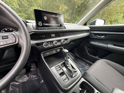 Certified 2025 Honda CR-V LX image 26