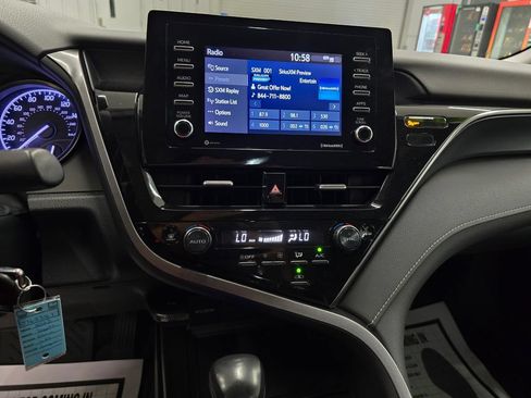 Used 2023 Toyota Camry SE FWD image 21