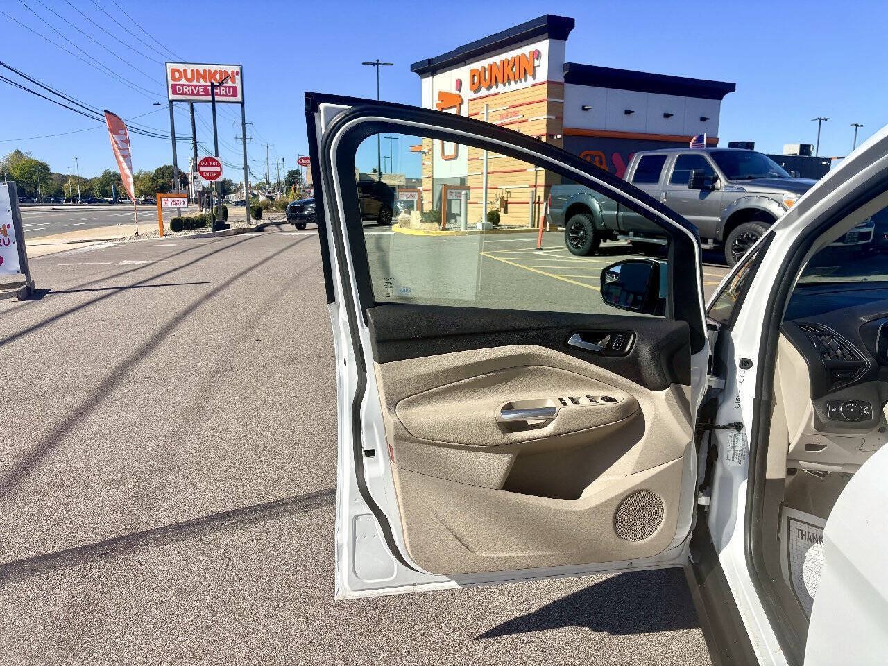 Used 2014 Ford C-MAX Energi SEL FWD image 19