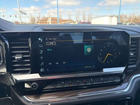 Used 2023 Chevrolet Silverado 1500 LT Trail Boss image 28