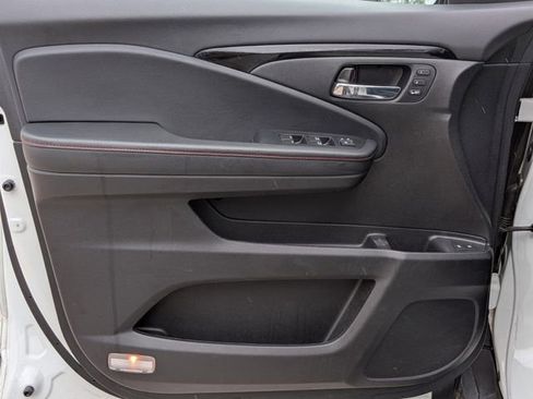 Used 2021 Honda Pilot Black Edition image 10
