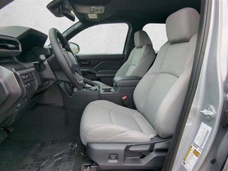 New 2026 Toyota Tacoma SR5 AWD/4WD video 4