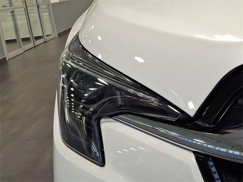 Certified 2025 Subaru Ascent Limited w/ Popular Package #2 image 8