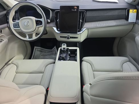 New 2026 Volvo XC90 B6 Ultra image 9