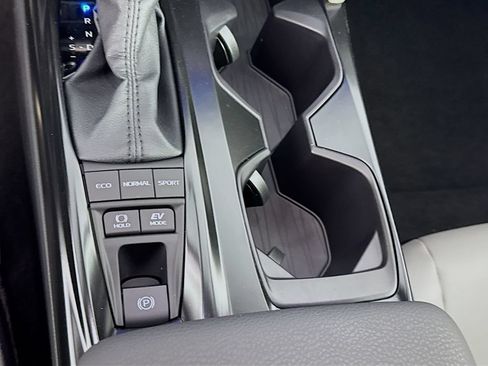 New 2026 Toyota Camry Hybrid FWD image 21