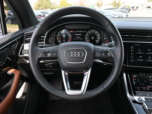 Certified 2023 Audi Q7 2.0T Premium w/ Convenience Package image 5