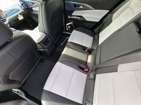 New 2026 Chevrolet Equinox EV LT AWD/4WD image 11