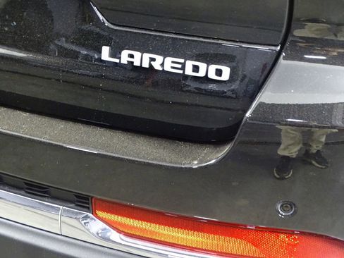 New 2025 Jeep Grand Cherokee Laredo image 44