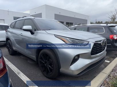 Used 2021 Toyota Highlander Limited