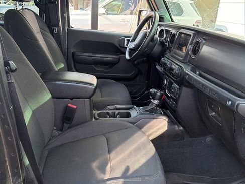 Used 2022 Jeep Wrangler Unlimited Sport image 7