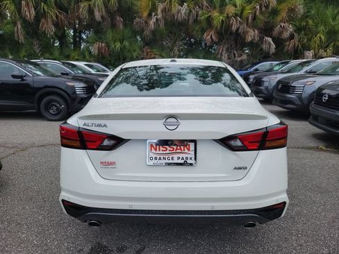 New 2026 Nissan Altima 2.5 SV w/ SV Special Edition Package AWD/4WD image 6