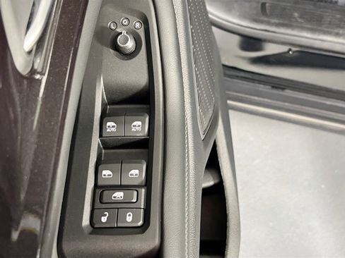 Used 2023 Jeep Grand Cherokee Altitude AWD/4WD image 17