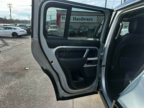 Used 2022 Land Rover Defender 110 X-Dynamic HSE image 12