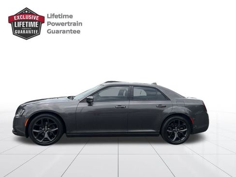 Used 2021 Chrysler 300 S RWD image 2