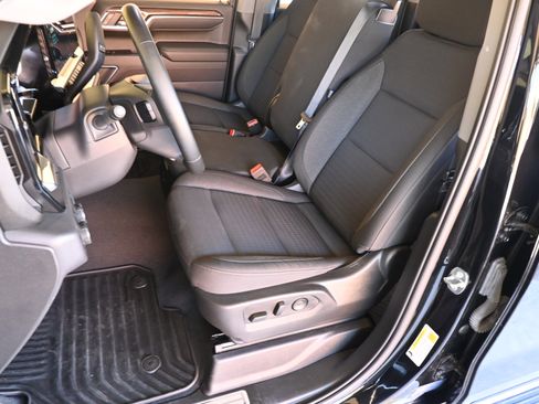 Used 2023 Chevrolet Silverado 1500 LT image 16