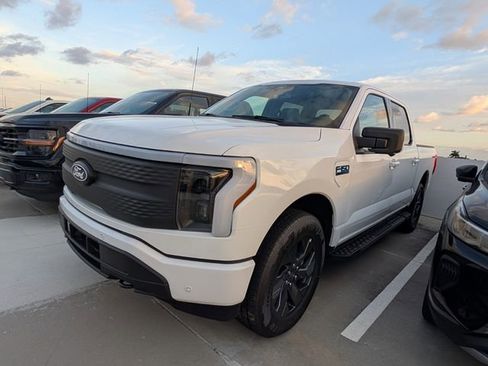New 2025 Ford F150 Lightning Flash AWD/4WD image 3