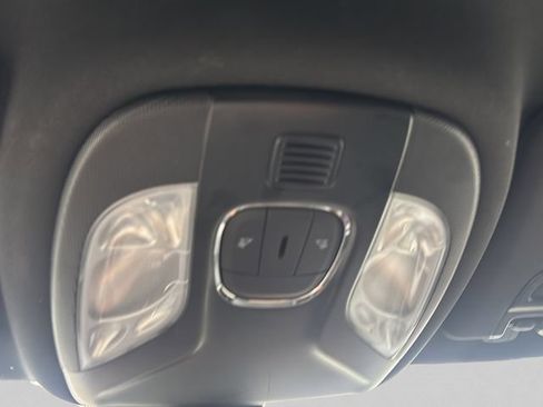 Used 2025 Jeep Compass Trailhawk AWD/4WD image 29