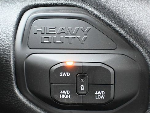 New 2026 RAM 2500 Tradesman w/ Chrome Appearance Group AWD/4WD image 24
