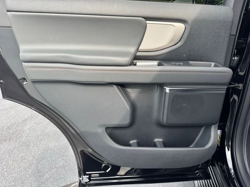 New 2025 Ford Expedition Active image 33