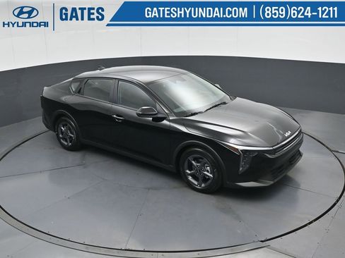 Used 2025 Kia K4 FWD image 47