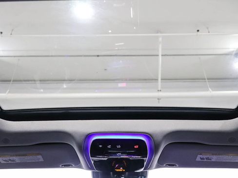 Used 2023 Mercedes-Benz C 300 Sedan image 12
