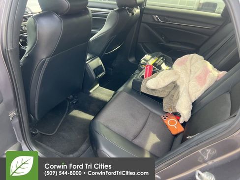 Used 2018 Honda Accord Sport image 19