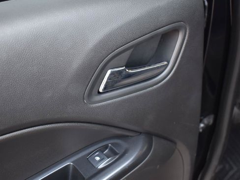 Used 2019 Chevrolet Colorado LT RWD image 45