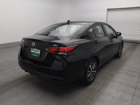 Used 2021 Nissan Versa SV FWD image 9