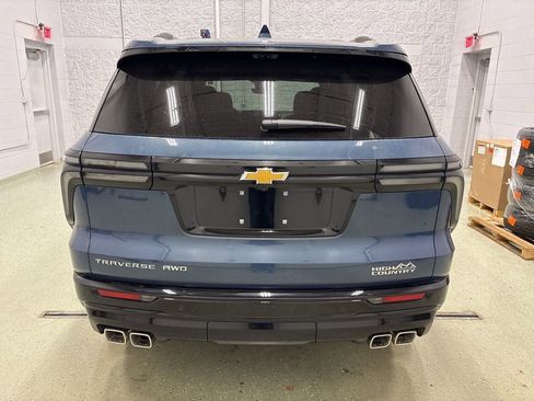 New 2026 Chevrolet Traverse High Country w/ LPO, Floor Liner Package image 4