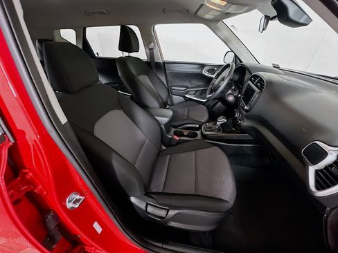 Used 2025 Kia Soul LX w/ LX Technology Package image 29