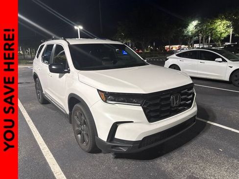 Certified 2025 Honda Pilot Sport image 1