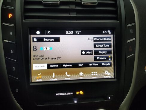 Used 2017 Lincoln MKC Select w/ Select Plus Package AWD/4WD image 25