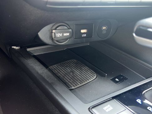 Certified 2025 Hyundai Elantra Sport image 18