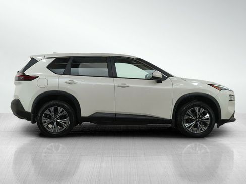 Used 2023 Nissan Rogue SV image 6