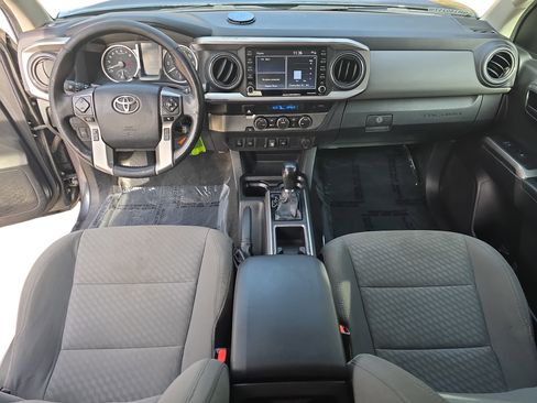 Used 2022 Toyota Tacoma SR5 image 9