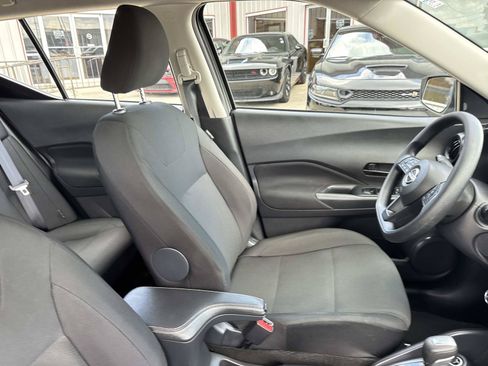 Used 2025 Nissan Kicks Play S FWD image 10
